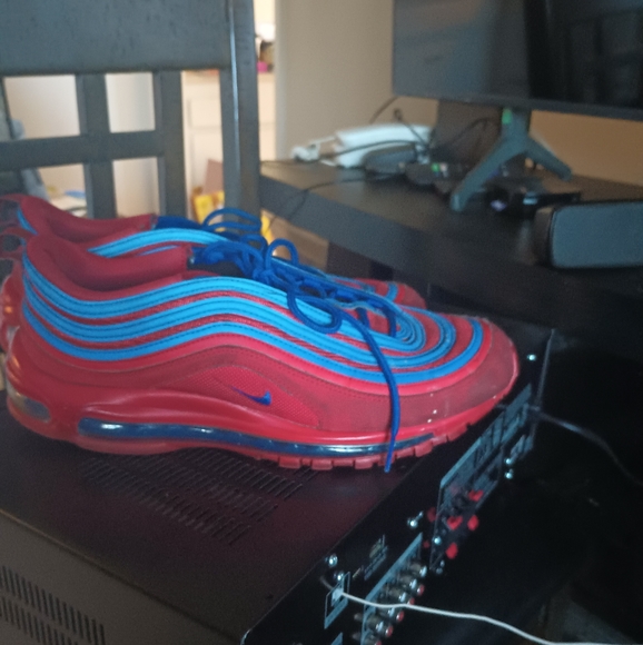 Nike AirMax - Picture 2 of 2